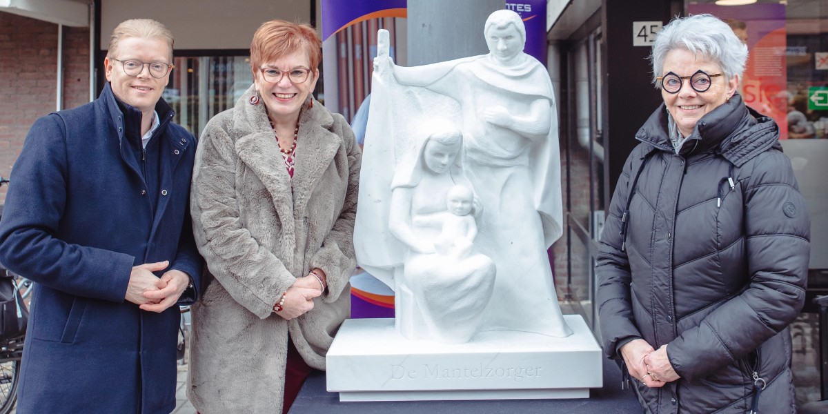 Kunstwerk De Mantelzorger