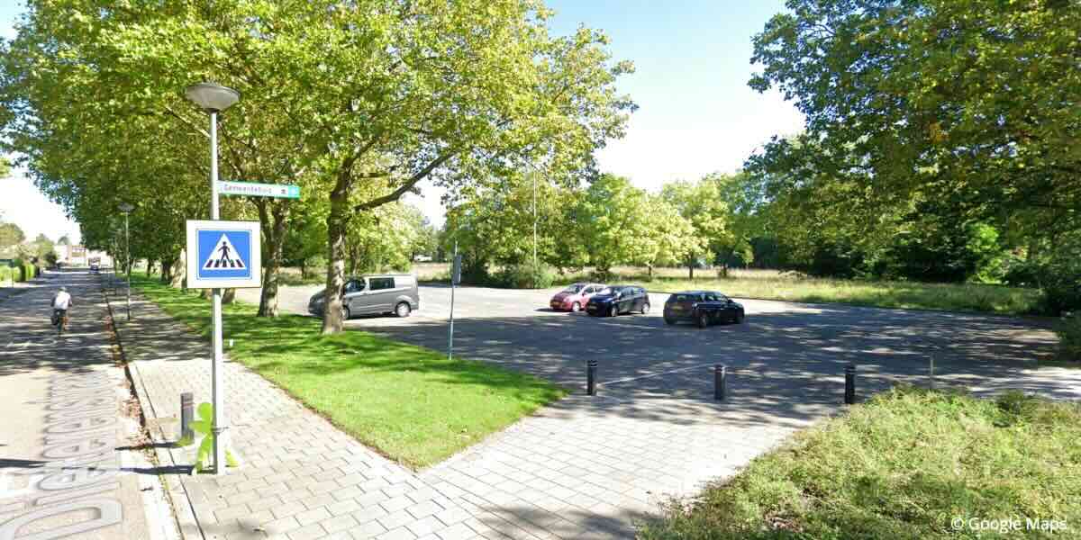 rawpixel.com woningbouw oude zwembadlocatie 01kktt22hg 1773670525