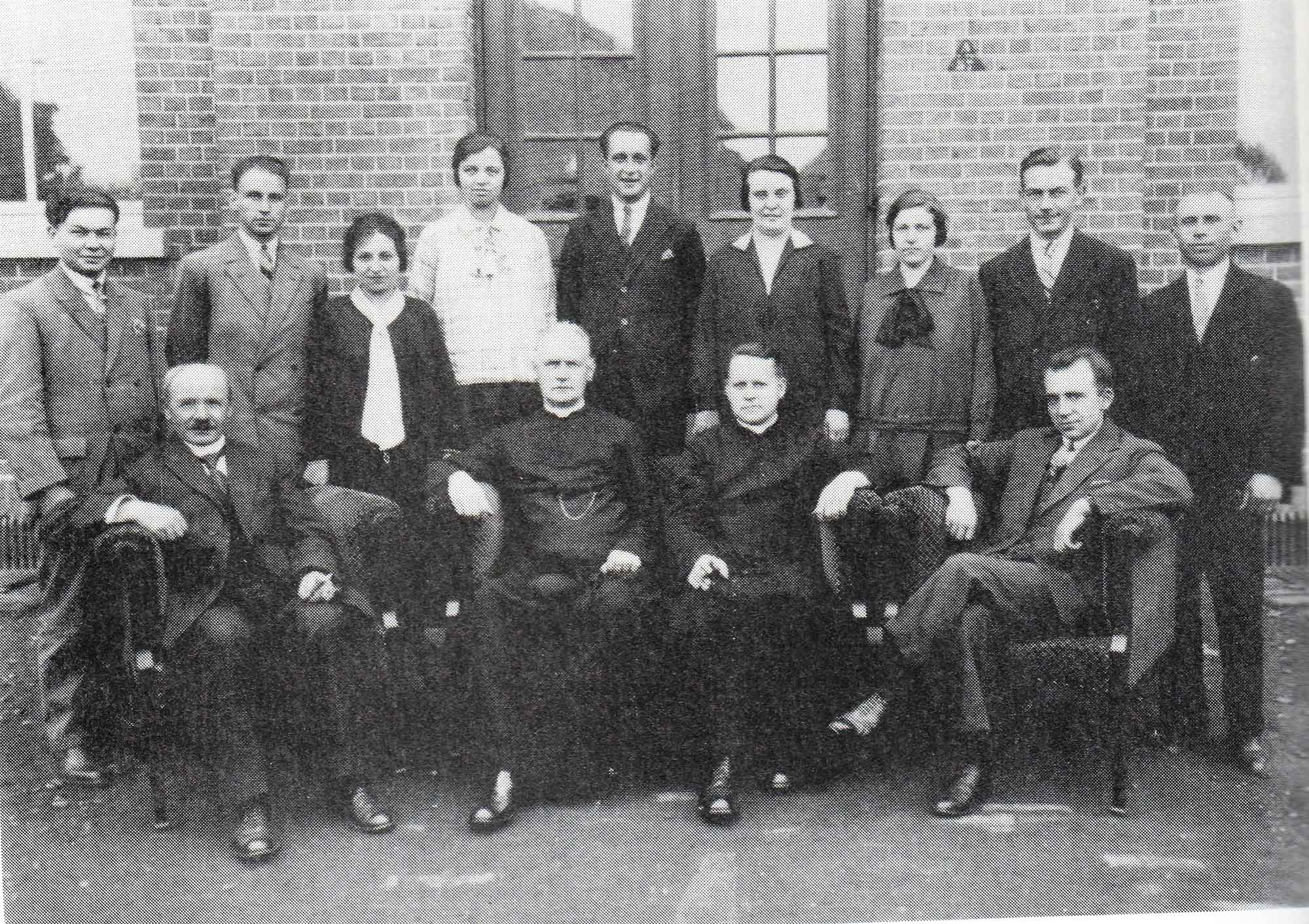 1930 onderwijzend personnel school Op de Berg Elsloo