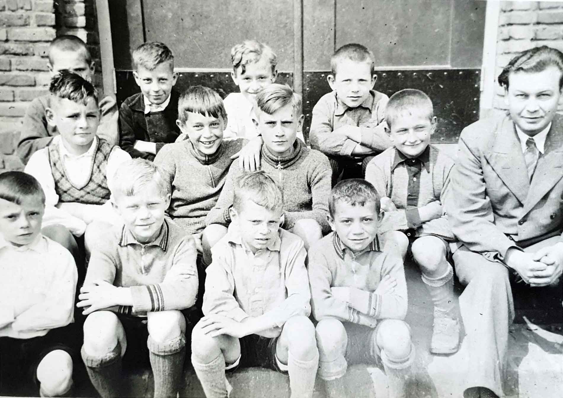 Elsloo Augustinusschool 1938 klas6 7 04