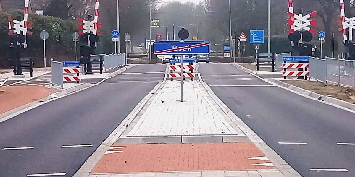 Weer aanrijding op overweg Beek-Elsloo